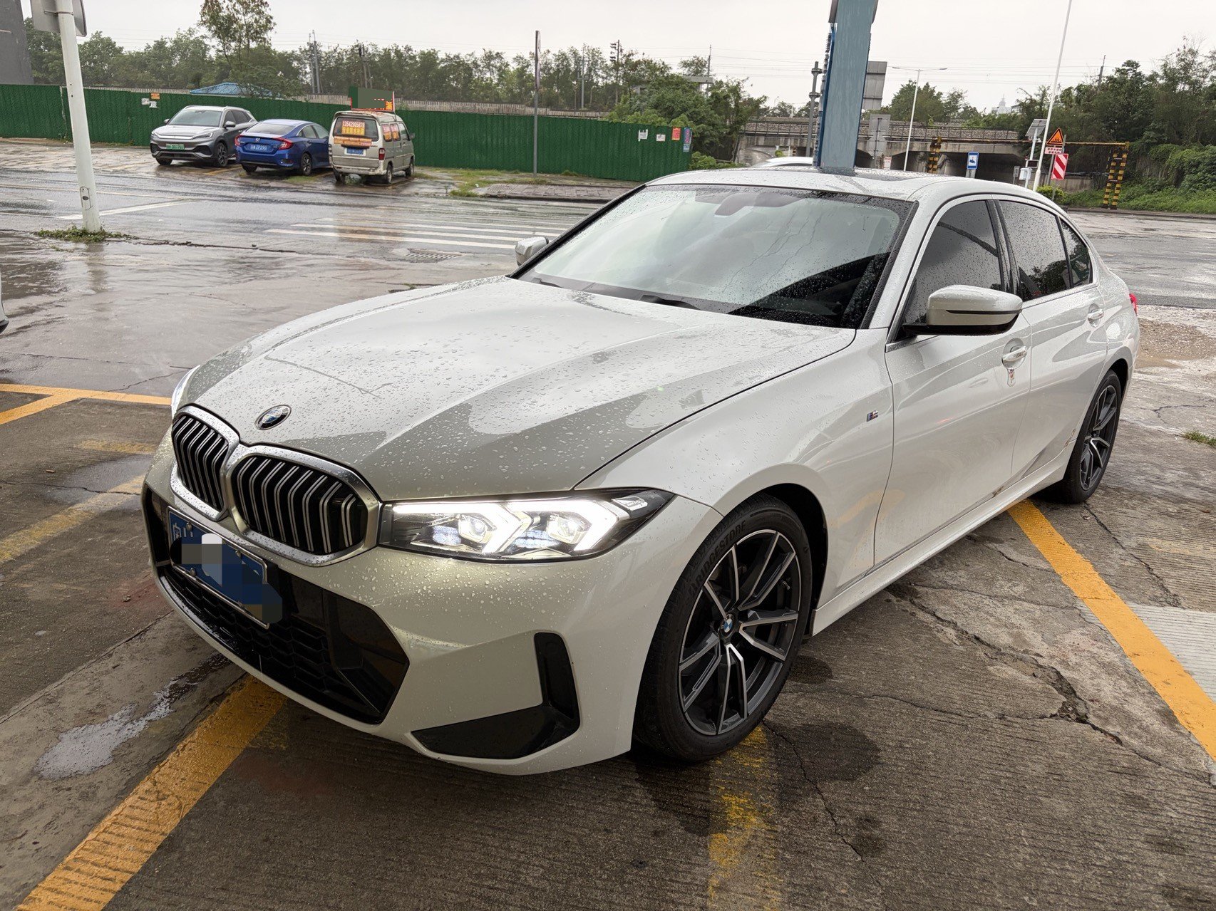 BMW 3 Series 2024 BMW 3 Series 2024 car image