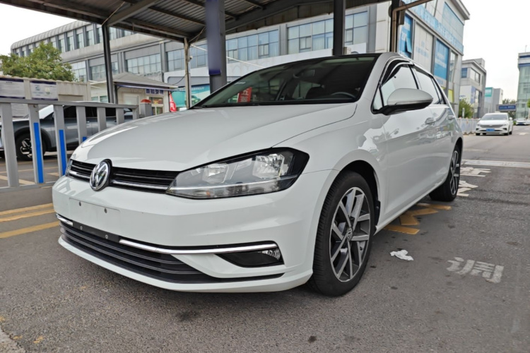 Volkswagen Golf 2019 #2 Volkswagen Golf 2019 car image #2
