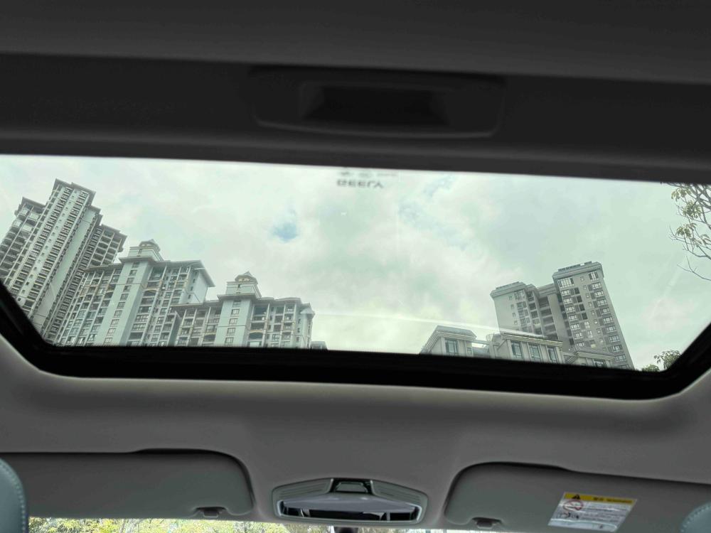 GEELY Emgrand 2022 car image #17