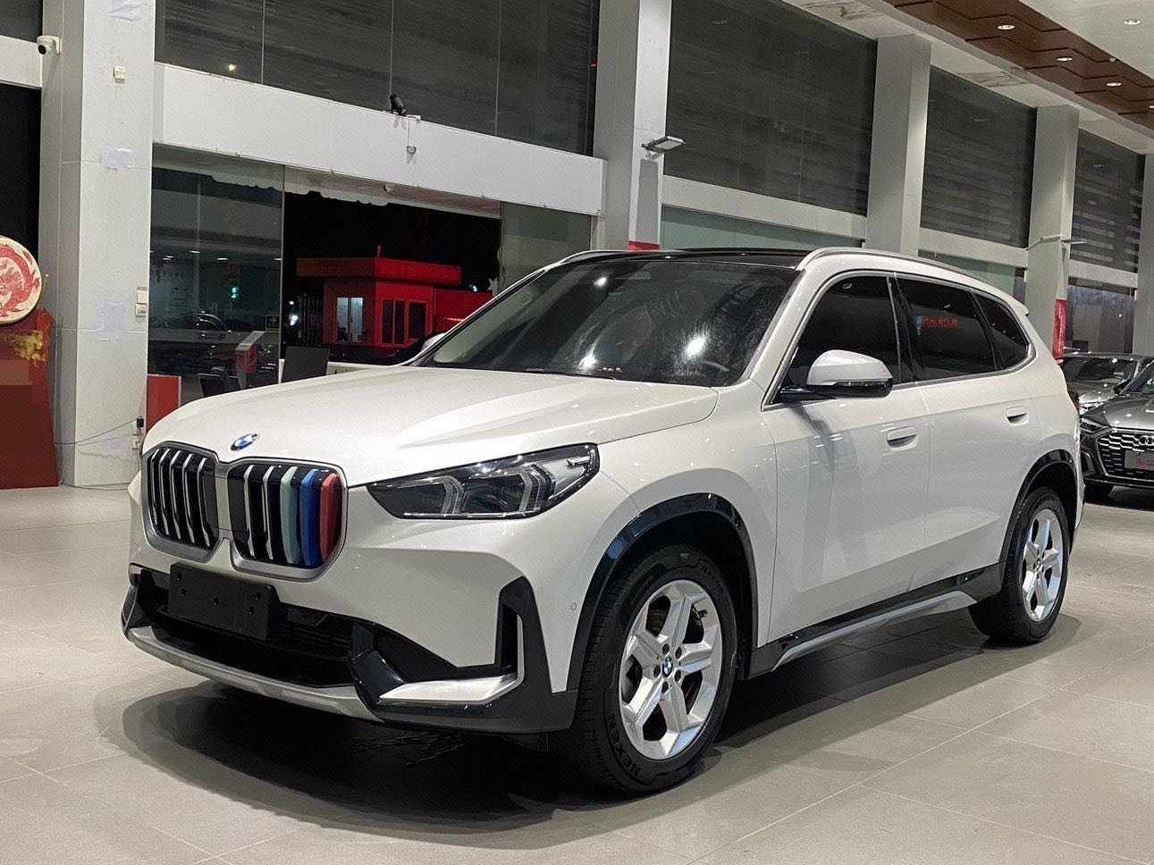 BMW X1 2023 BMW X1 2023 car image