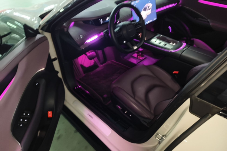 MI SU7 2025 car image #16