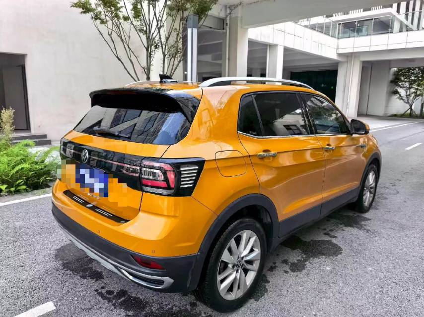 Volkswagen T-Cross 2023 image de voiture #6