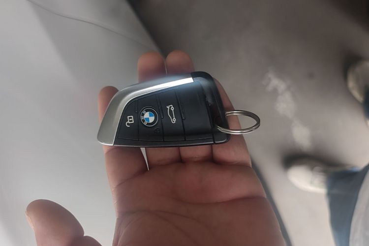 BMW X1 2020 car image #9