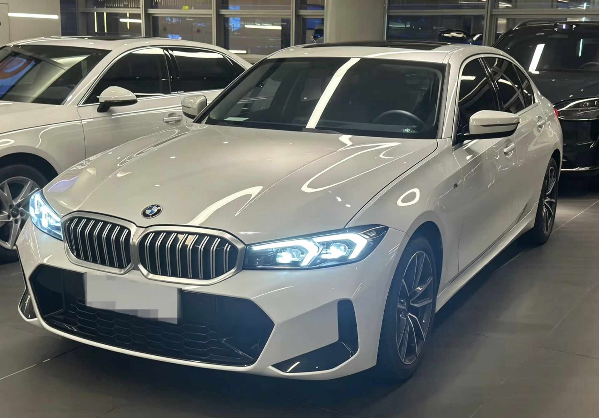 BMW 3 Series 2024 car image 