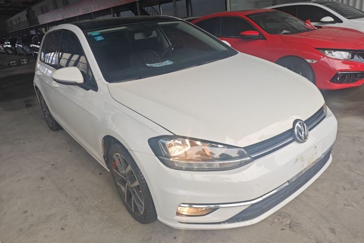 Volkswagen Golf 2020 car image #4