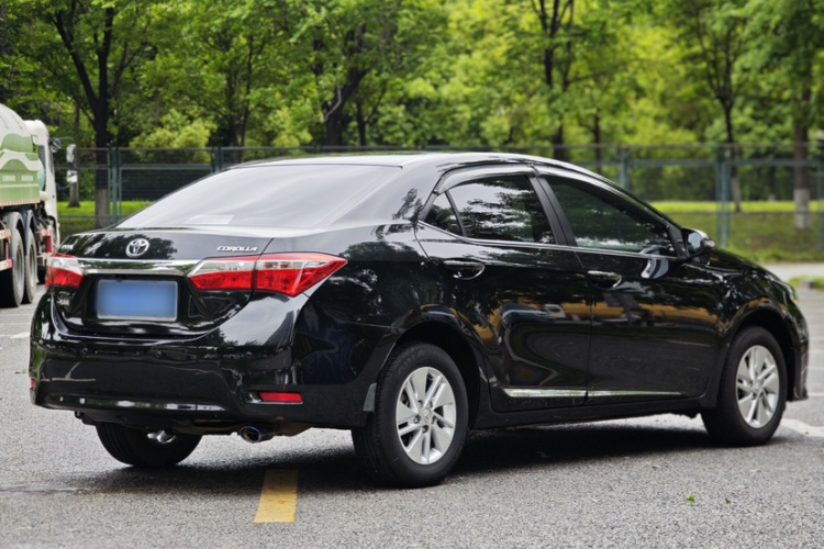 Toyota Corolla 2016 #8 Toyota Corolla 2016 car image #8