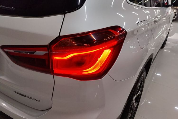 BMW X1 2018 #8 BMW X1 2018 car image #8