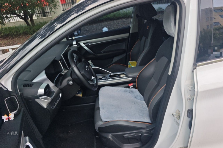 GEELY Coolray 2023 car image #17