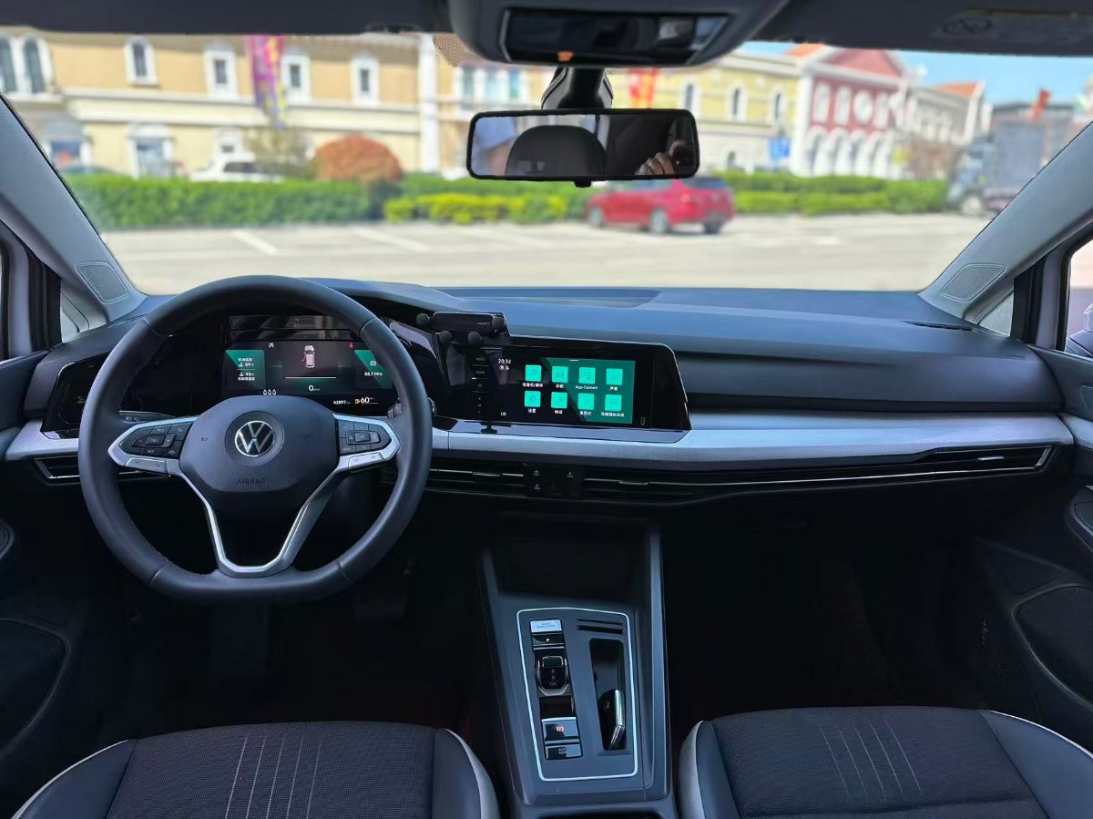 2023 car image #5