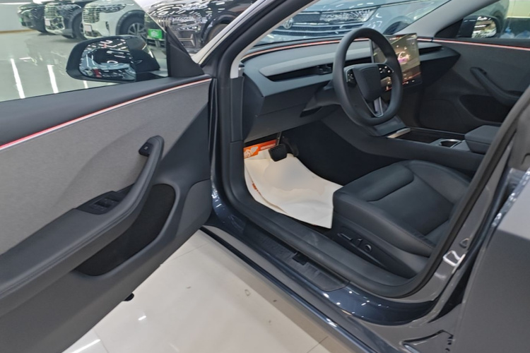 Tesla Model 3 2024 #16 Tesla Model 3 2024 car image #16