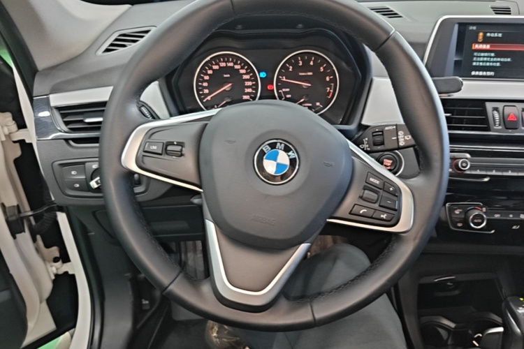 BMW X1 2018 #15 BMW X1 2018 car image #15