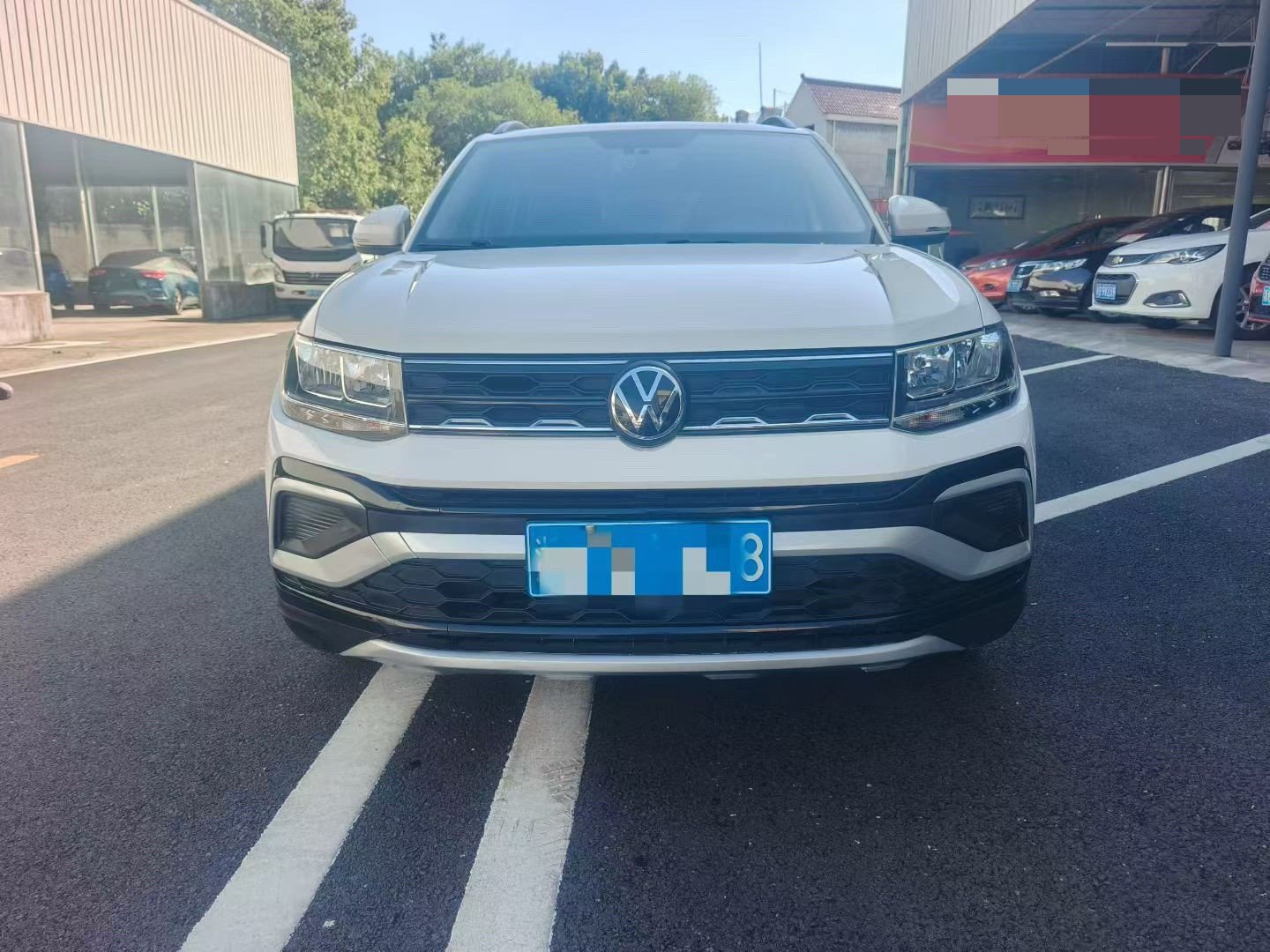 Volkswagen T-Cross 2022 immagine di auto #2