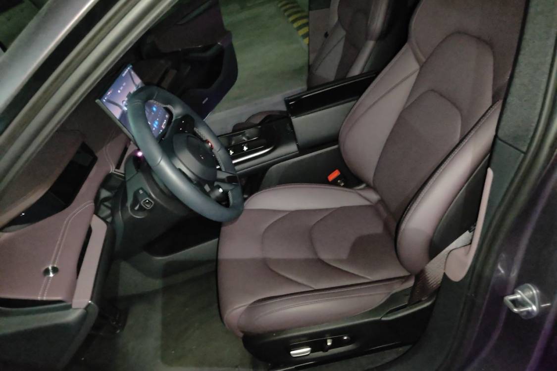 MI SU7 2025 imagem de carro #18