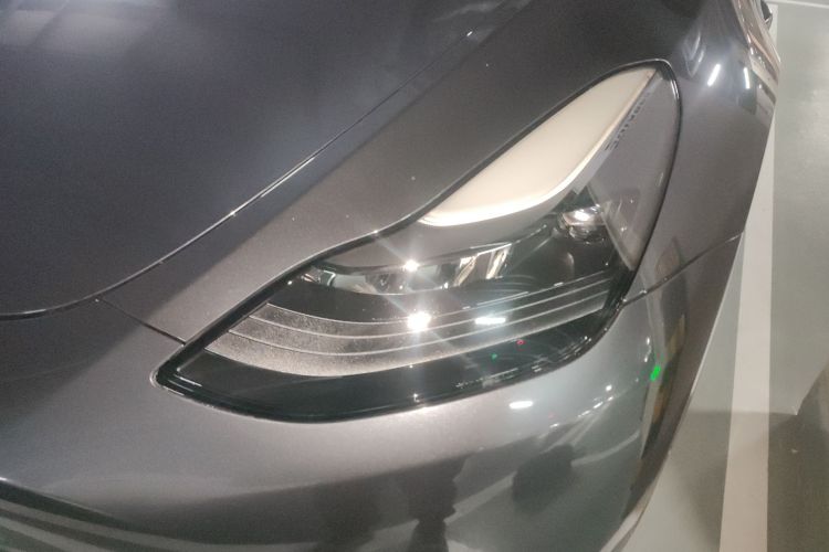 Tesla Model Y 2021 #30 Tesla Model Y 2021 immagine di auto #30