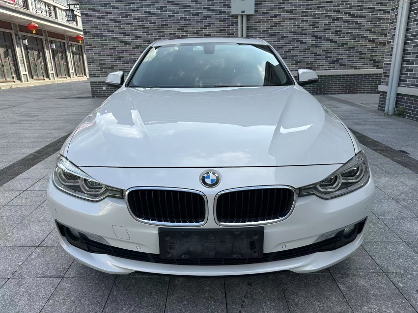 BMW 3 Series 2017 car image #2