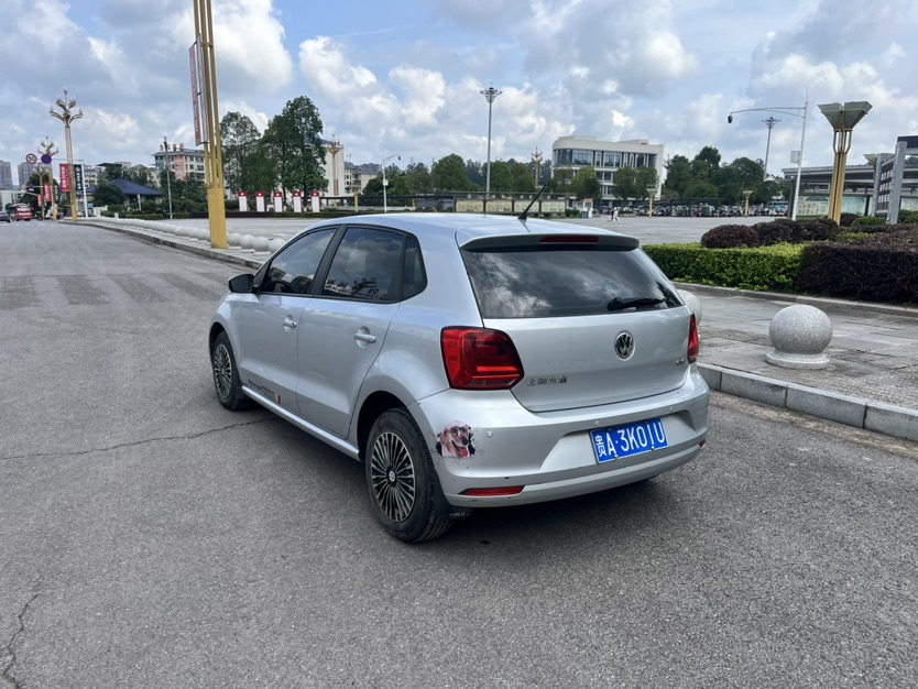 Volkswagen Polo 2015 #6 Volkswagen Polo 2015 car image #6