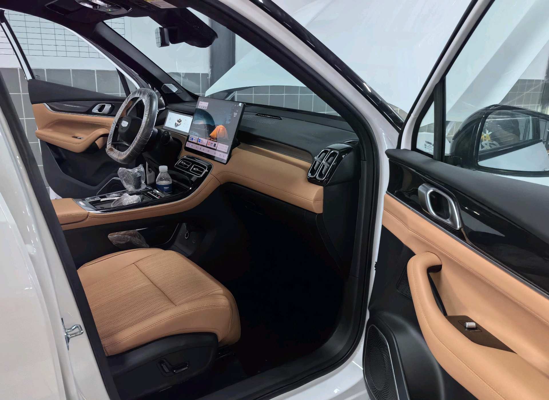 GEELY Boyue L 2026 #9 GEELY Boyue L 2026 car image #9