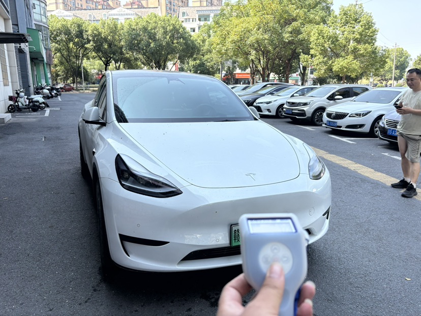 Tesla Model Y 2024 #2 Tesla Model Y 2024 imagen de coche #2