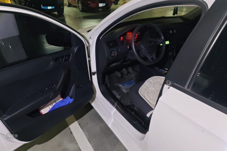 Volkswagen Santana 2018 car image #13