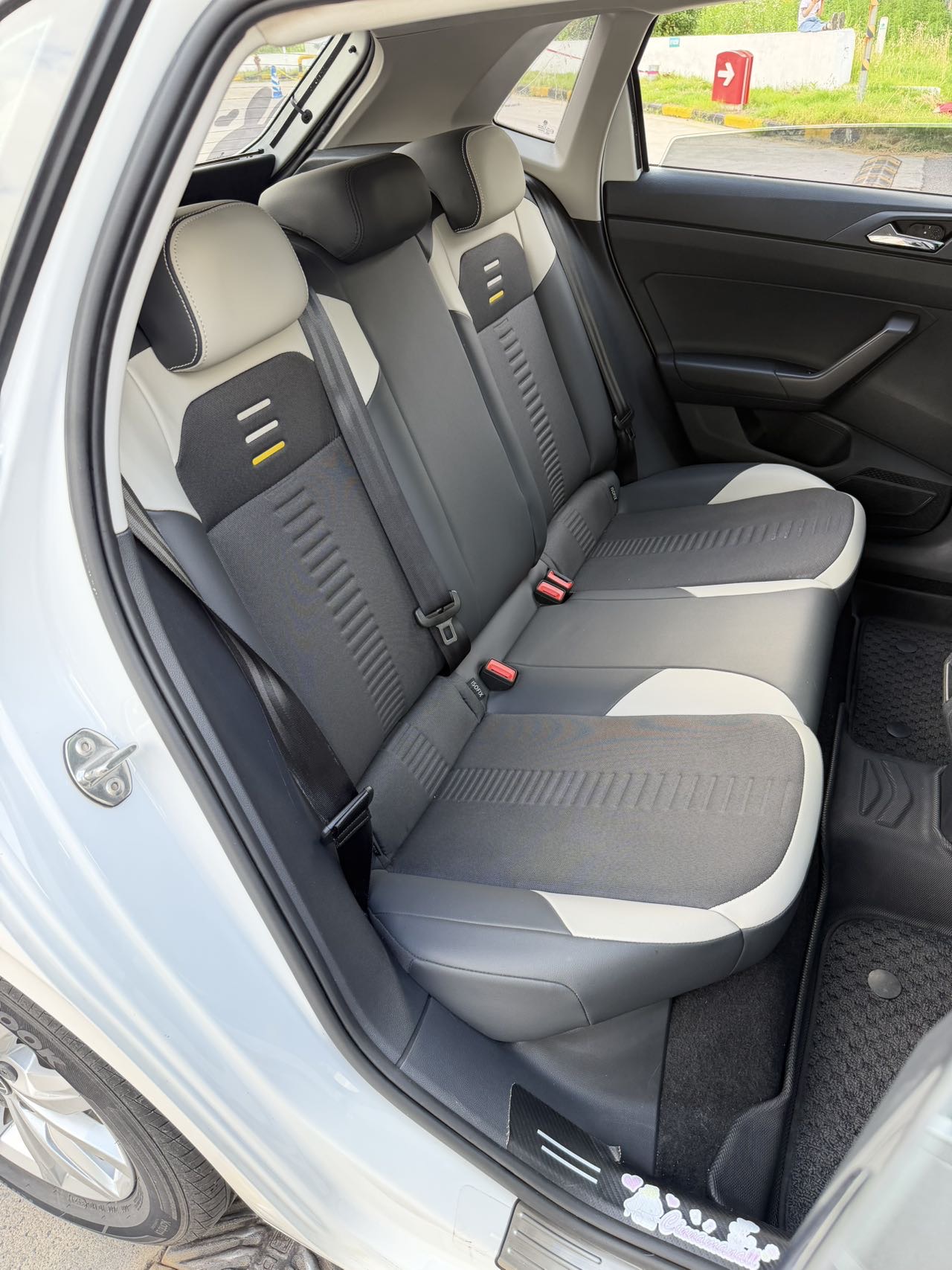 Volkswagen Polo 2021 car image #12