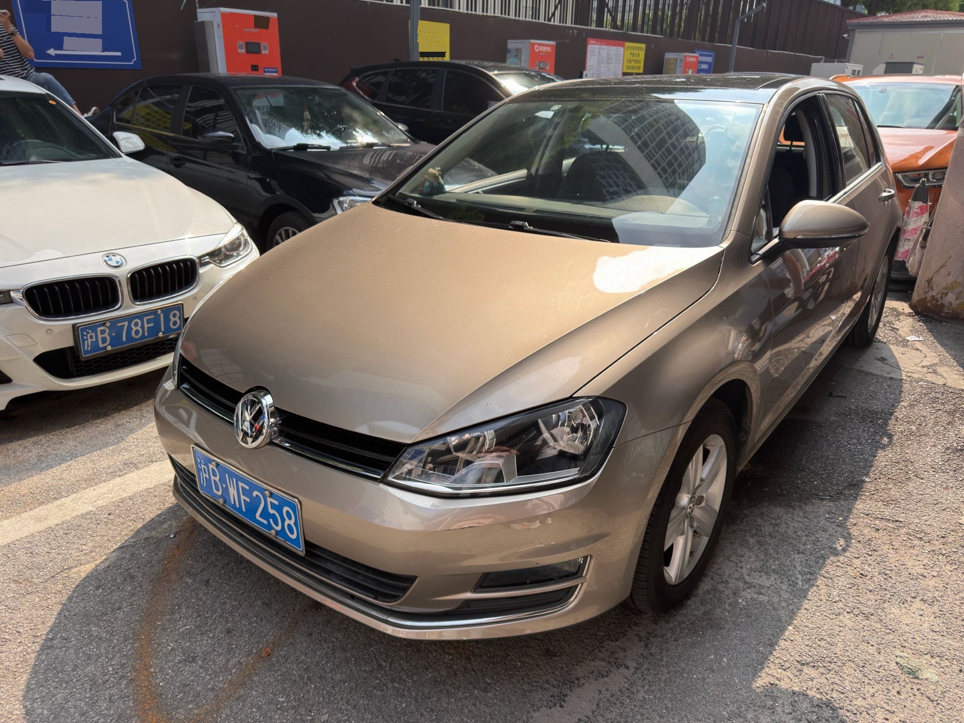 Volkswagen Golf 2014 Volkswagen Golf 2014 car image