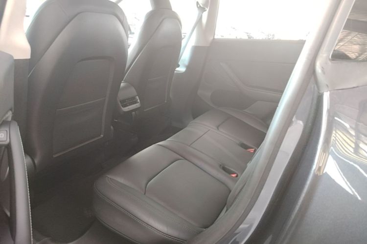 Tesla Model Y 2024 #17 Tesla Model Y 2024 car image #17