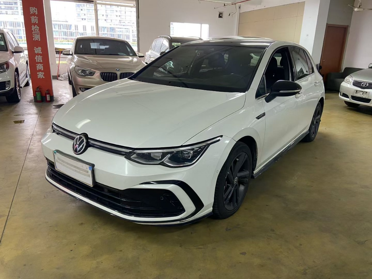 Volkswagen Golf 2021 صورة سيارة 