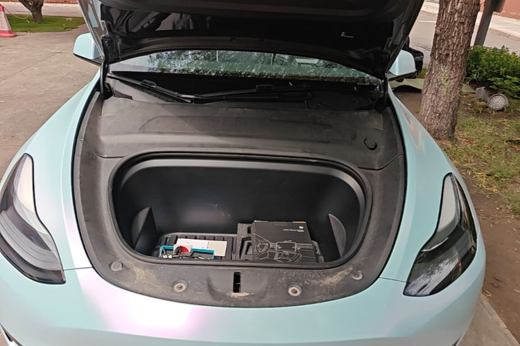 Tesla Model Y 2024 car image #20