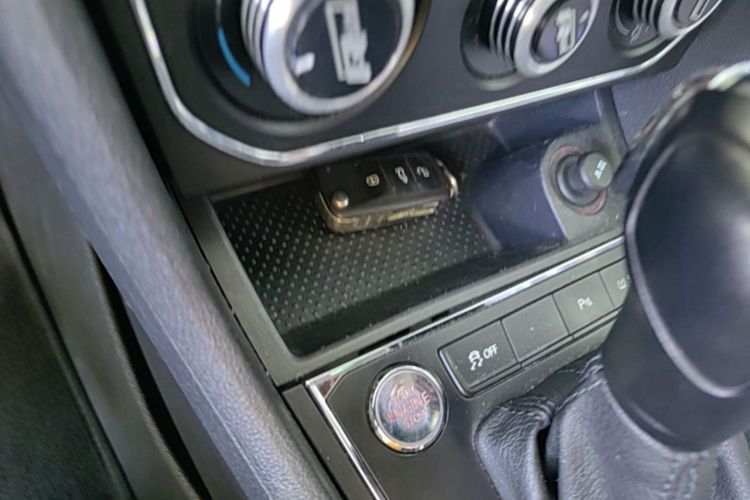 Volkswagen Lavida 2018 #10 Volkswagen Lavida 2018 car image #10