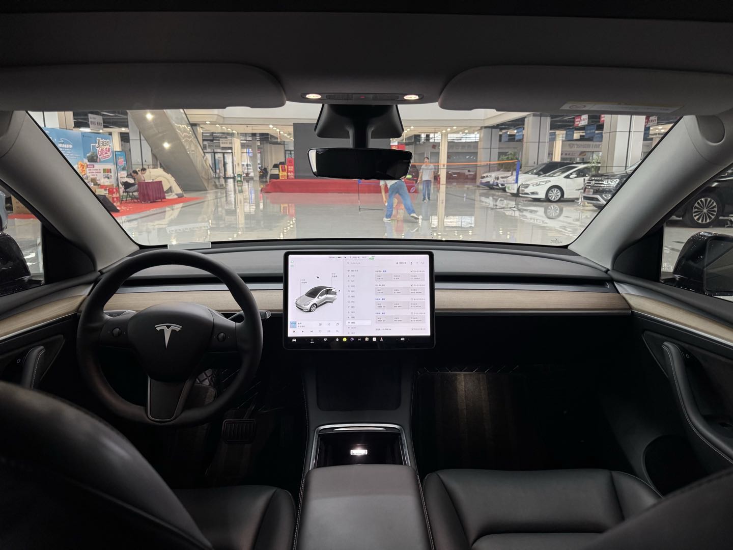 Tesla Model Y 2021 car image #7