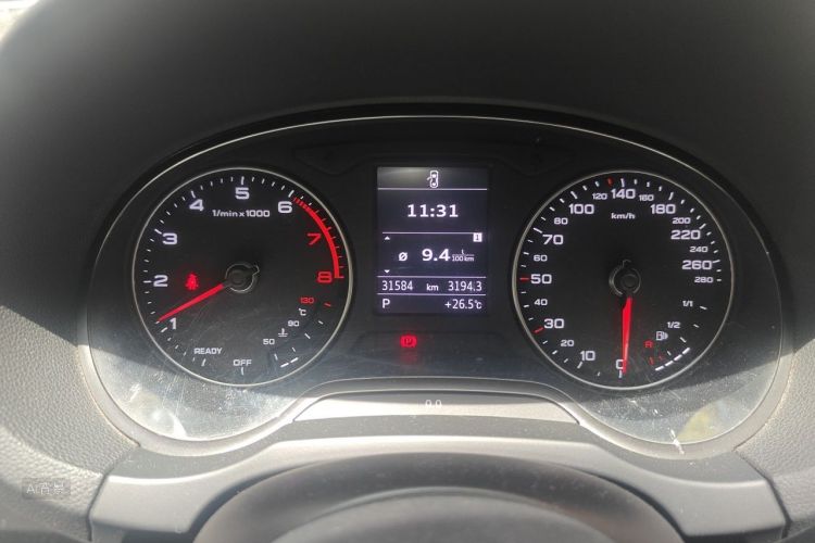 Audi A3 2018 car image #13