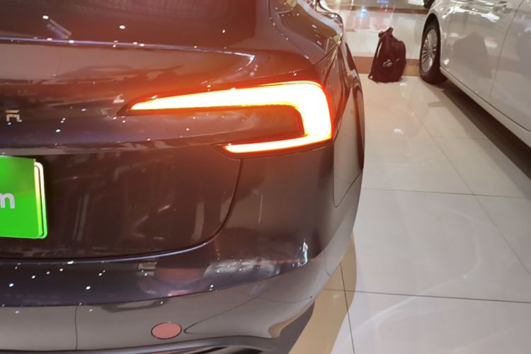 Tesla Model 3 2025 #8 Tesla Model 3 2025 car image #8
