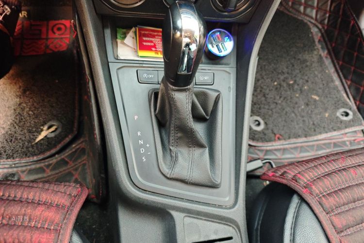 Volkswagen Lavida 2019 car image #16