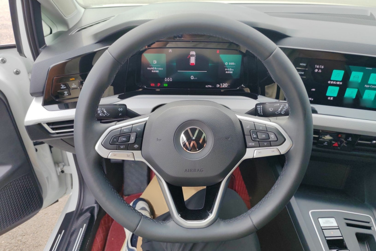 Volkswagen Golf 2022 imagen de coche #11