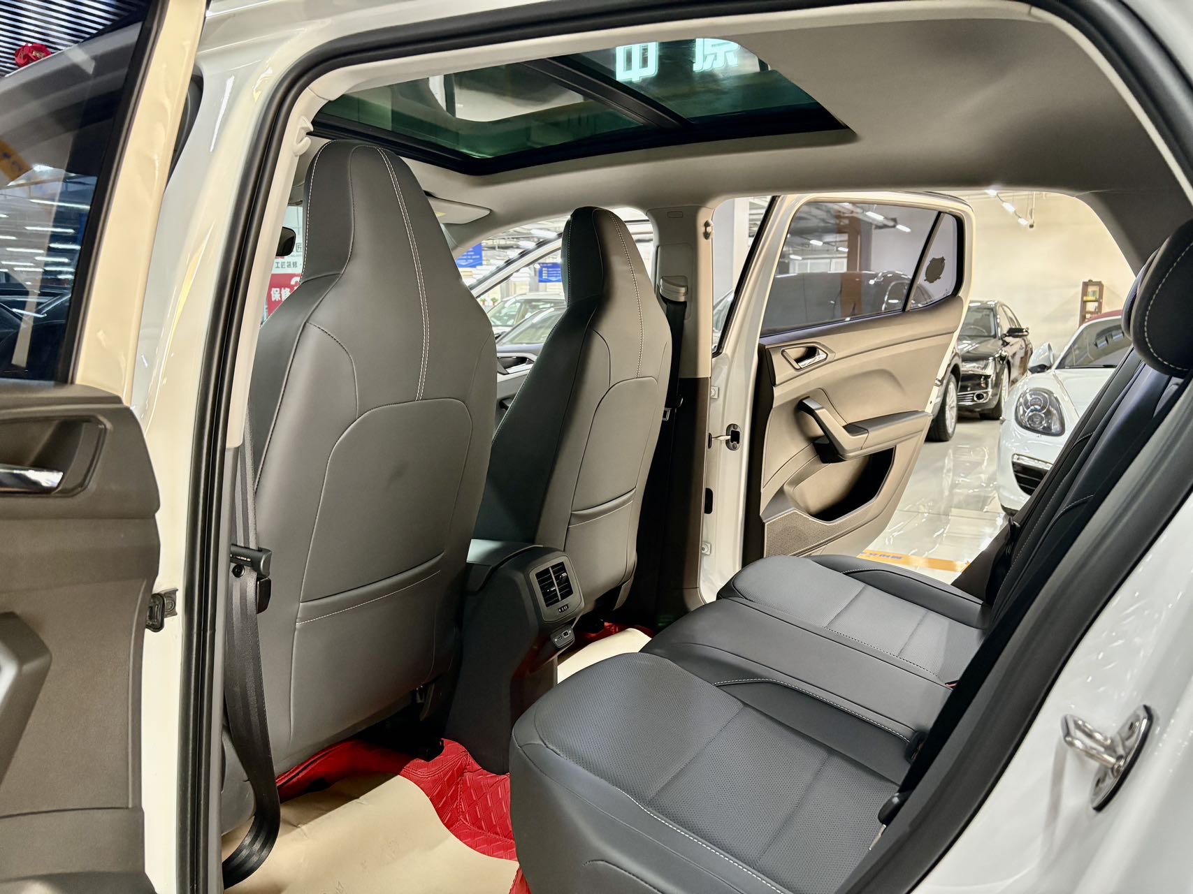 Volkswagen T-Cross 2022 car image #5