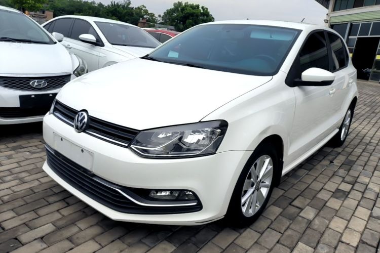 Volkswagen Polo 2019 car image #2