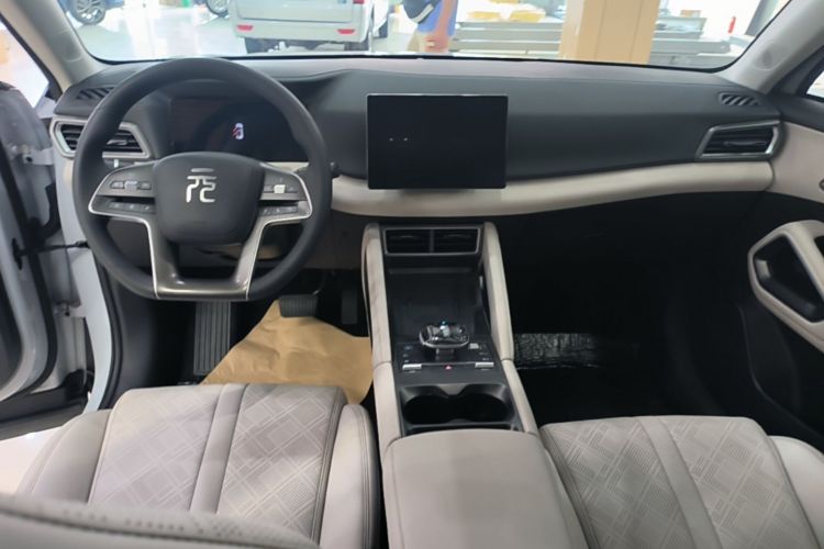 BYD YuanUP 2024 #10 BYD YuanUP 2024 car image #10