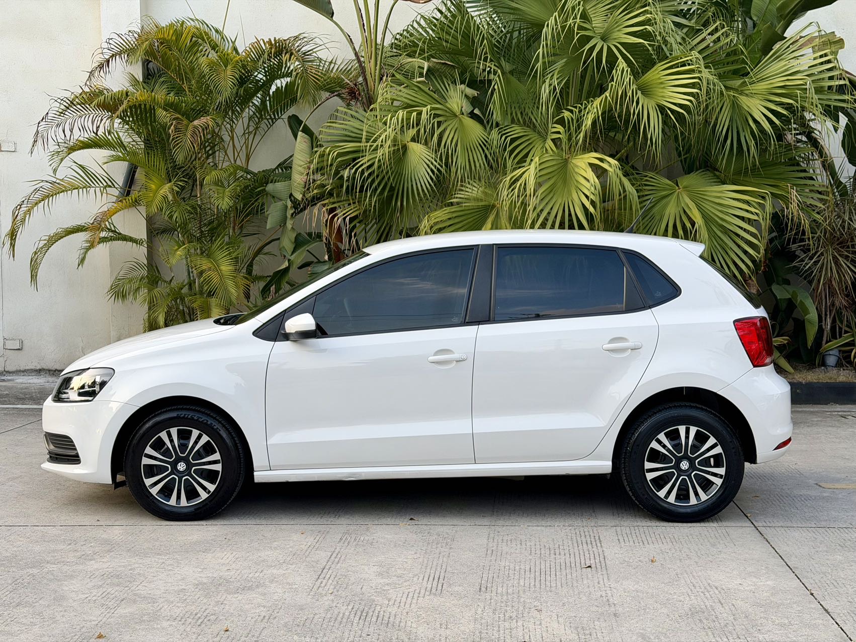 Volkswagen Polo 2017 #4 Volkswagen Polo 2017 car image #4