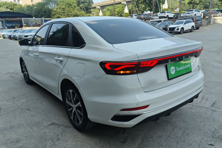 GEELY Emgrand 2024 изображение автомобиля #5