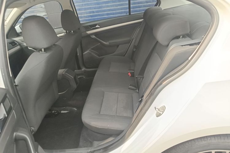 Volkswagen Lavida 2015 car image #17