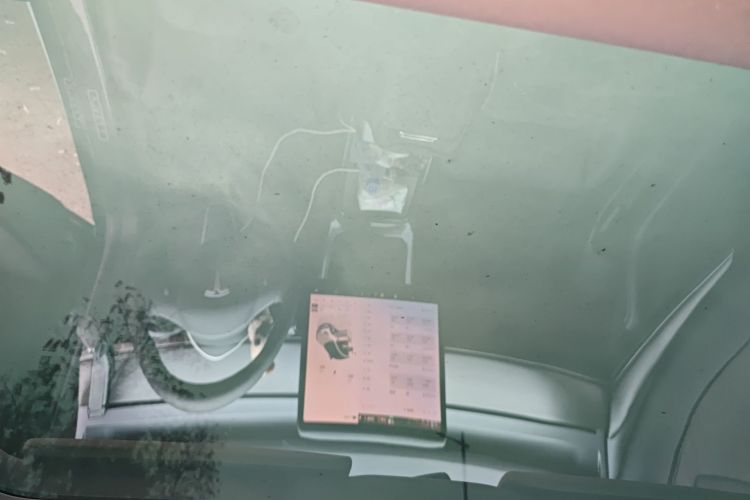 Tesla Model 3 2023 car image #20