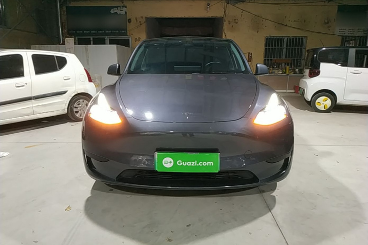 Tesla Model Y 2022 #3 Tesla Model Y 2022 car image #3