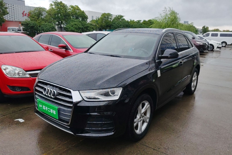 Audi Q3 2017 car image #2