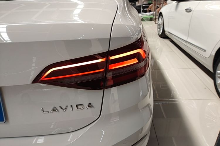 Volkswagen Lavida 2021 car image #8