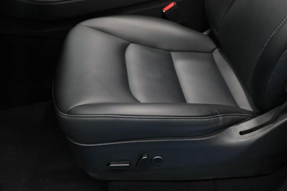 Tesla Model Y 2023 #13 Tesla Model Y 2023 immagine di auto #13