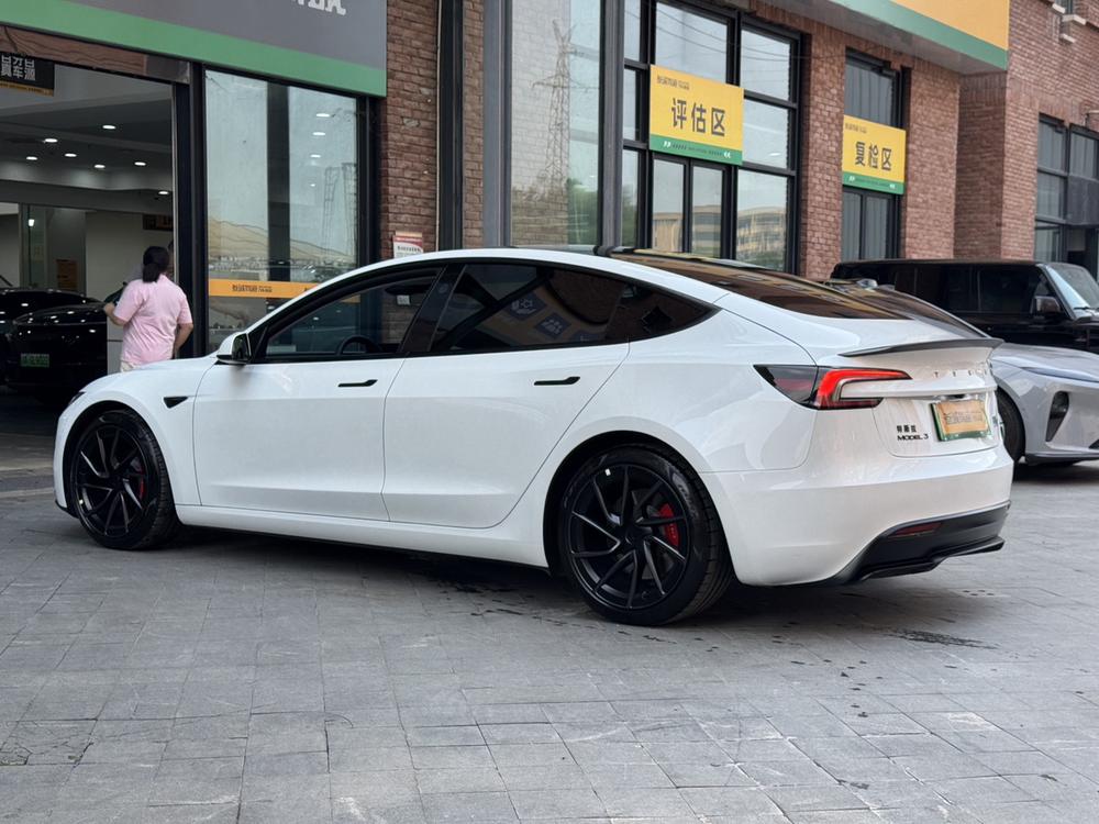 Tesla Model 3 2025 #4 Tesla Model 3 2025 car image #4