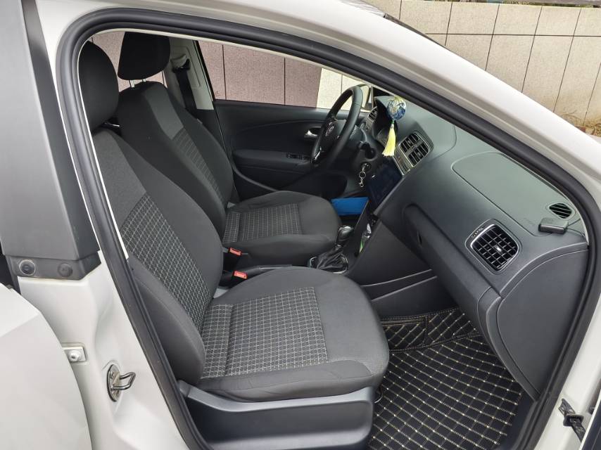 Volkswagen Polo 2017 car image #5