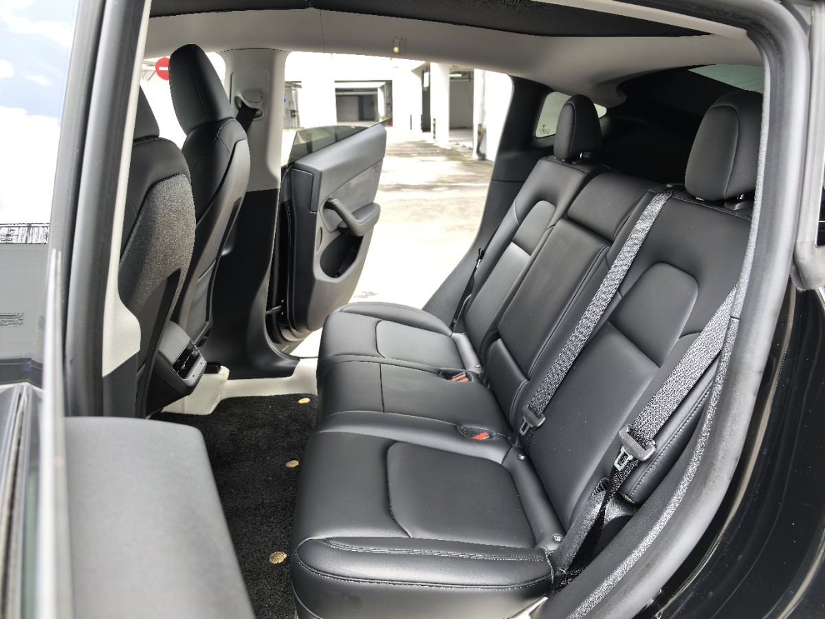 Tesla Model Y 2023 #7 Tesla Model Y 2023 car image #7