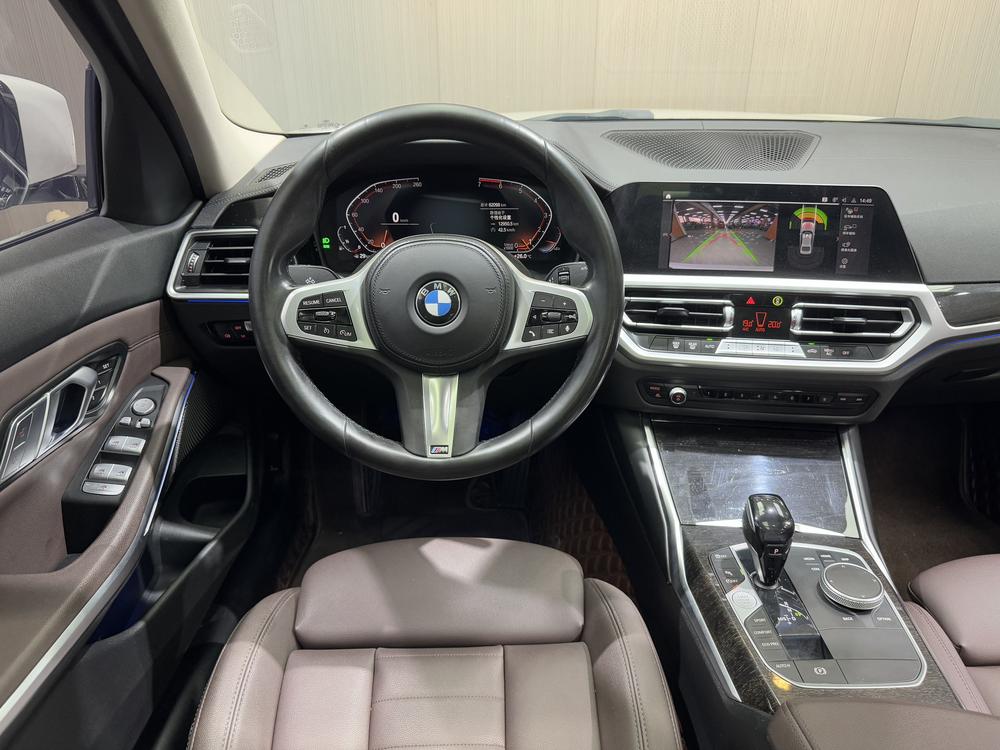 BMW 3 Series 2021 car image #13