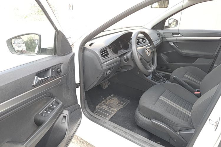 Volkswagen Lavida 2023 car image #16